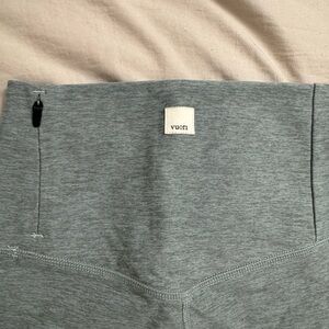 Vuori Gray Leggings